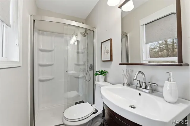 $350,000 | 683 Greenholme Court, Fenton, MO 63026