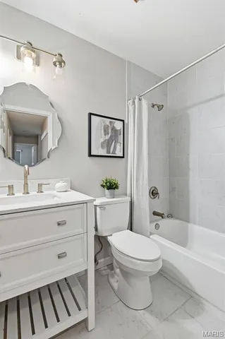 $350,000 | 683 Greenholme Court, Fenton, MO 63026