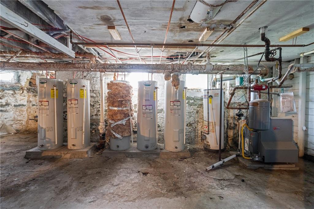 718 Brownsville Road Pittsburgh, PA 15210 - Photo 11 of 14