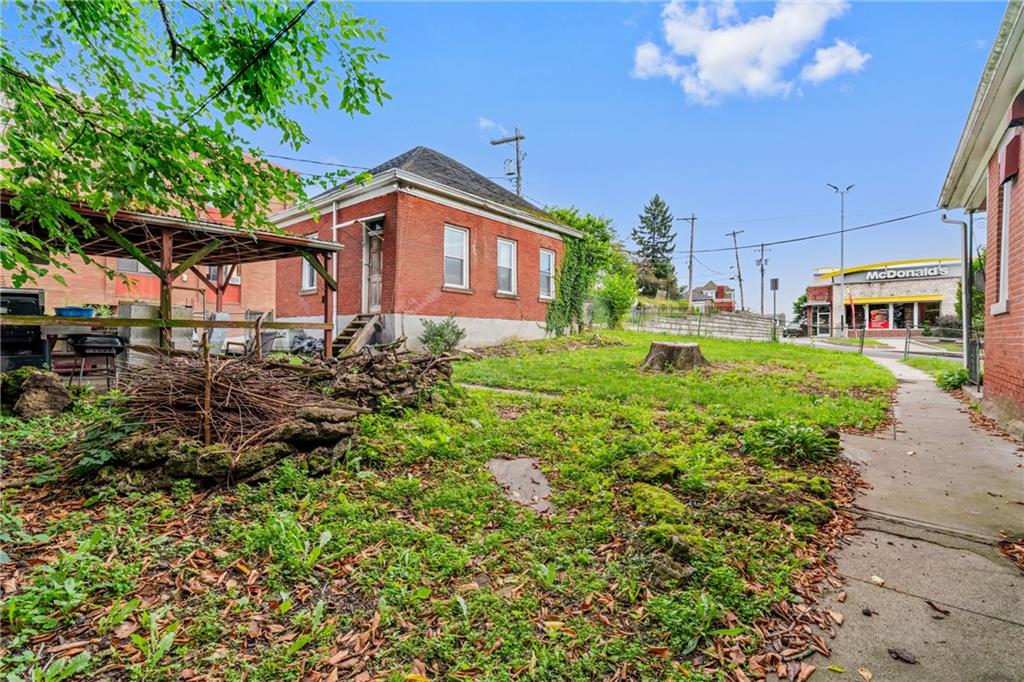 718 Brownsville Road Pittsburgh, PA 15210 - Photo 6 of 14