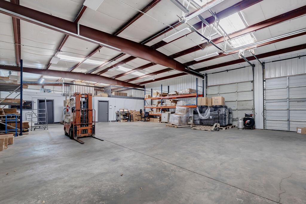 2535 Harrison Road Columbus, OH 43204 - Photo 12 of 22 Warehouse