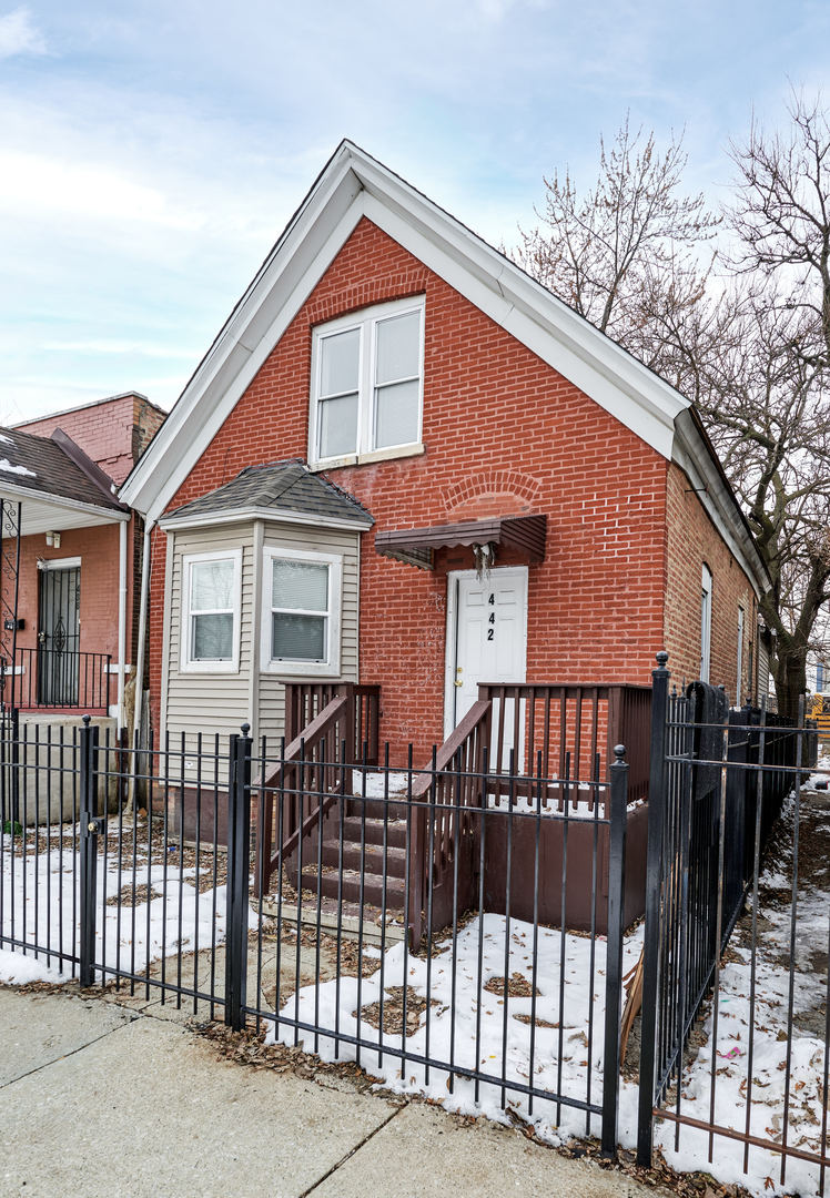 442 North Harding Avenue Chicago, IL 60624 - Photo 2 of 13