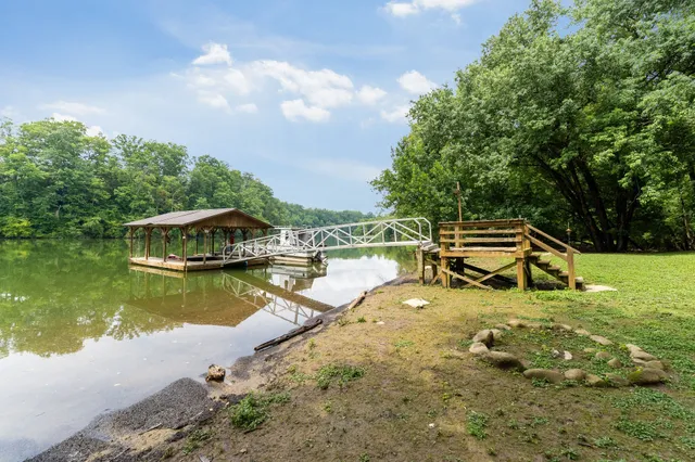 a view of a lake with houses