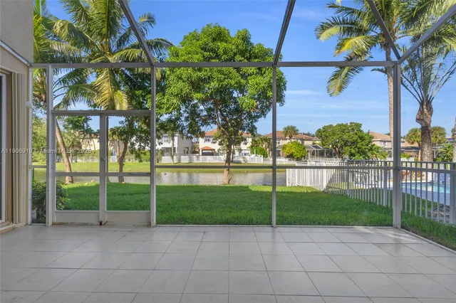 a view of a yard and entertaining space