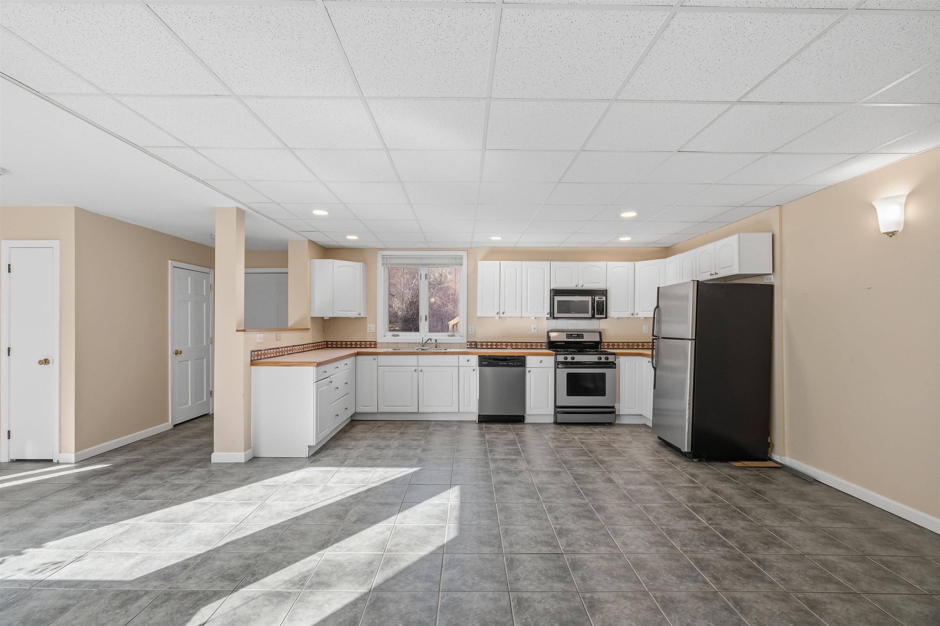 63 Main Street Atkinson, NH 03811 - Photo 31 of 45