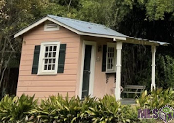 4623 Arrowhead Street Baton Rouge, LA 70808 - Photo 3 of 3 ANTIQUE PLAY HOUSE REMAINS