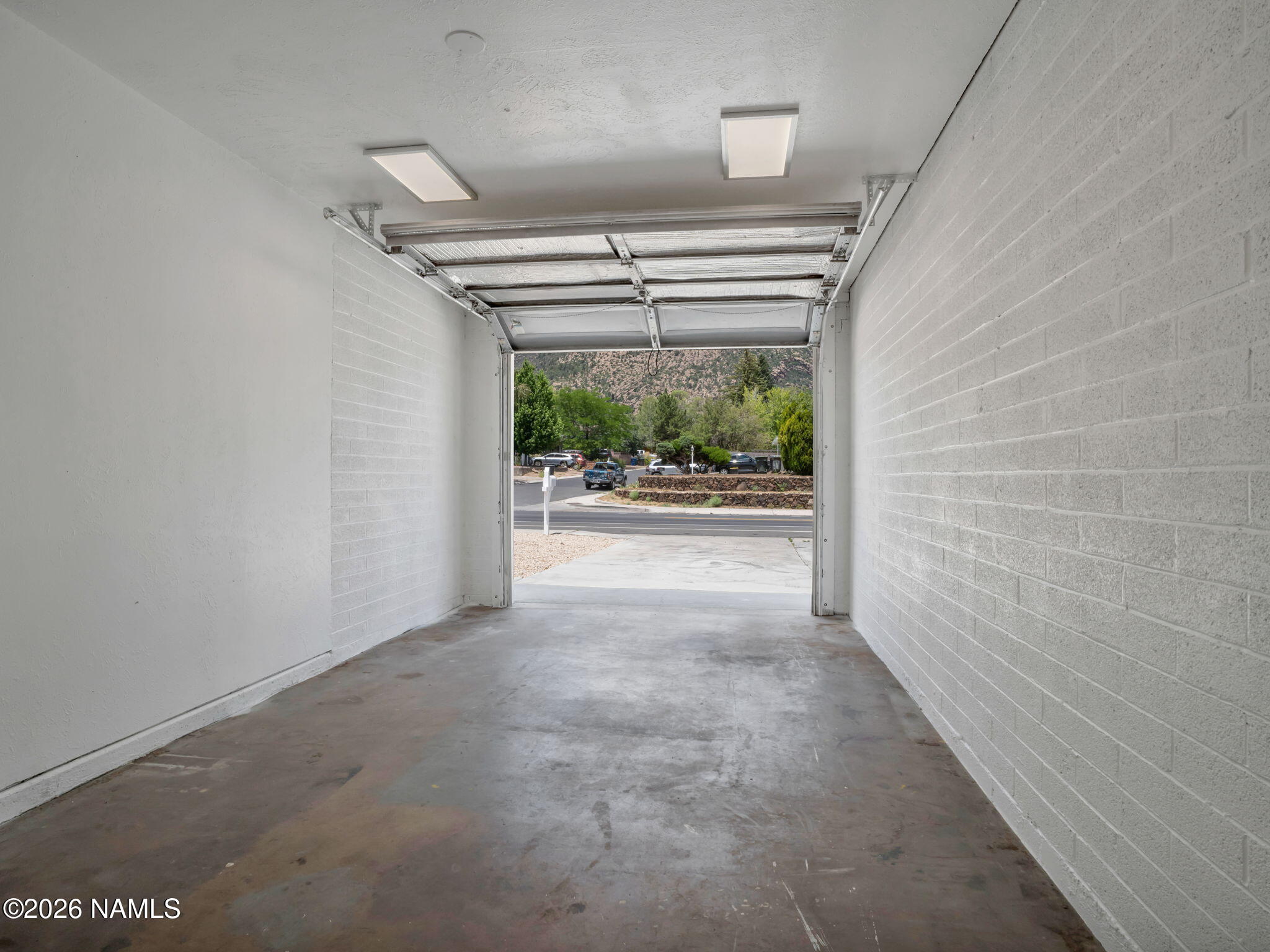 2719 East Lockett Road Flagstaff, AZ 86004 - Photo 26 of 39 Garage