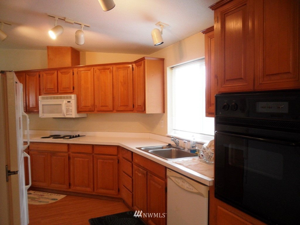 57 Space 77 Clemons Road Montesano, WA 98563 - Photo 9 of 23 Gallery Image 9