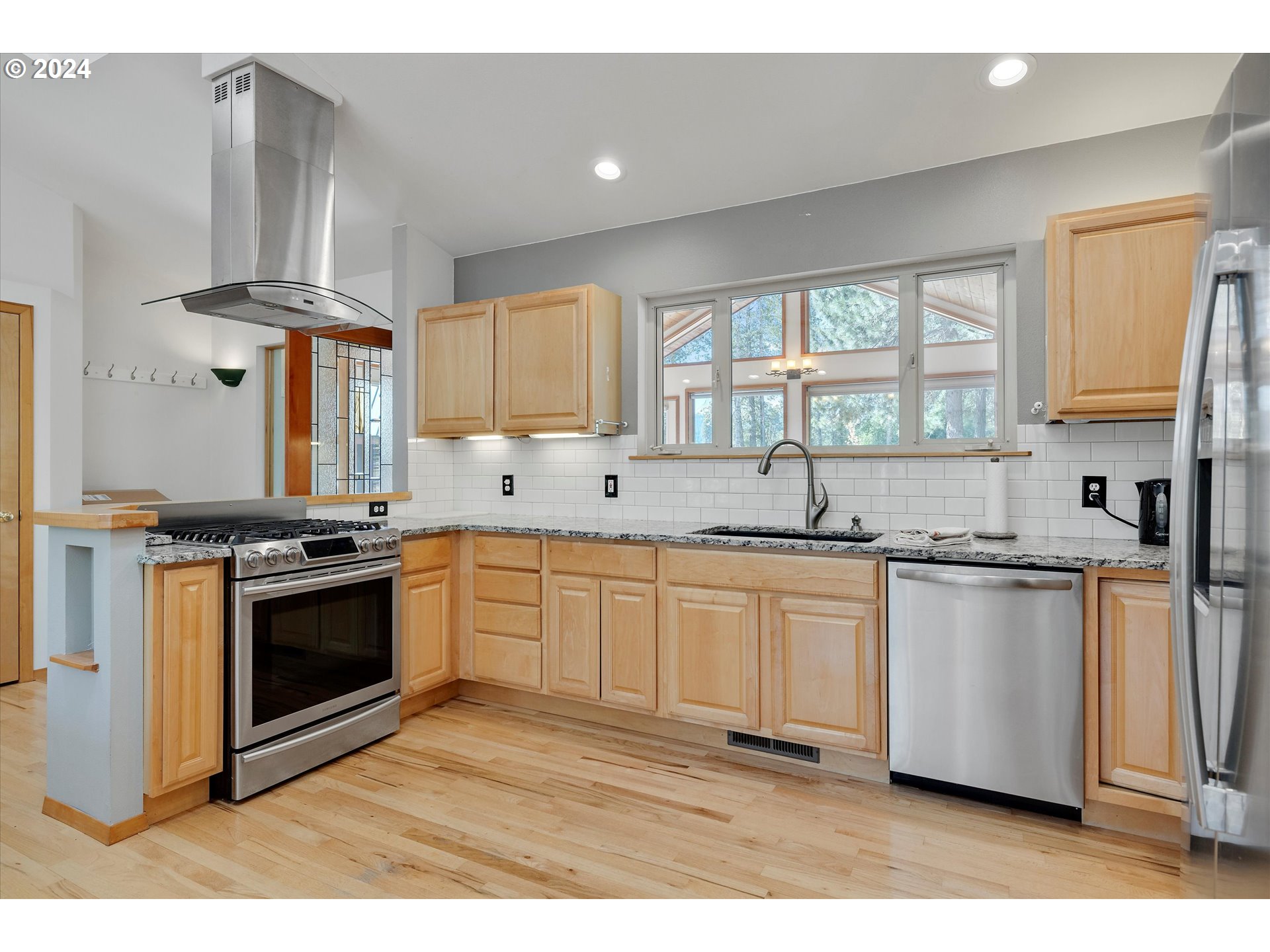 3 Pacific Crest Road Trout Lake, WA 98650 - Photo 11 of 48 Great Room