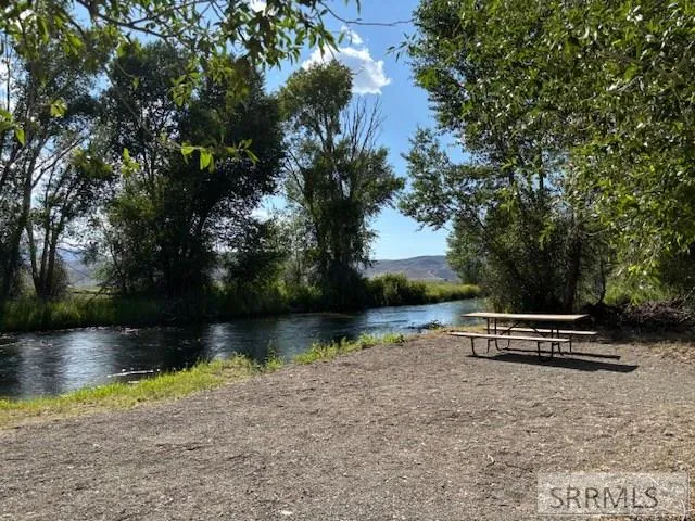 $774,999 | 3831 North 3580 West, Moore, ID 83255