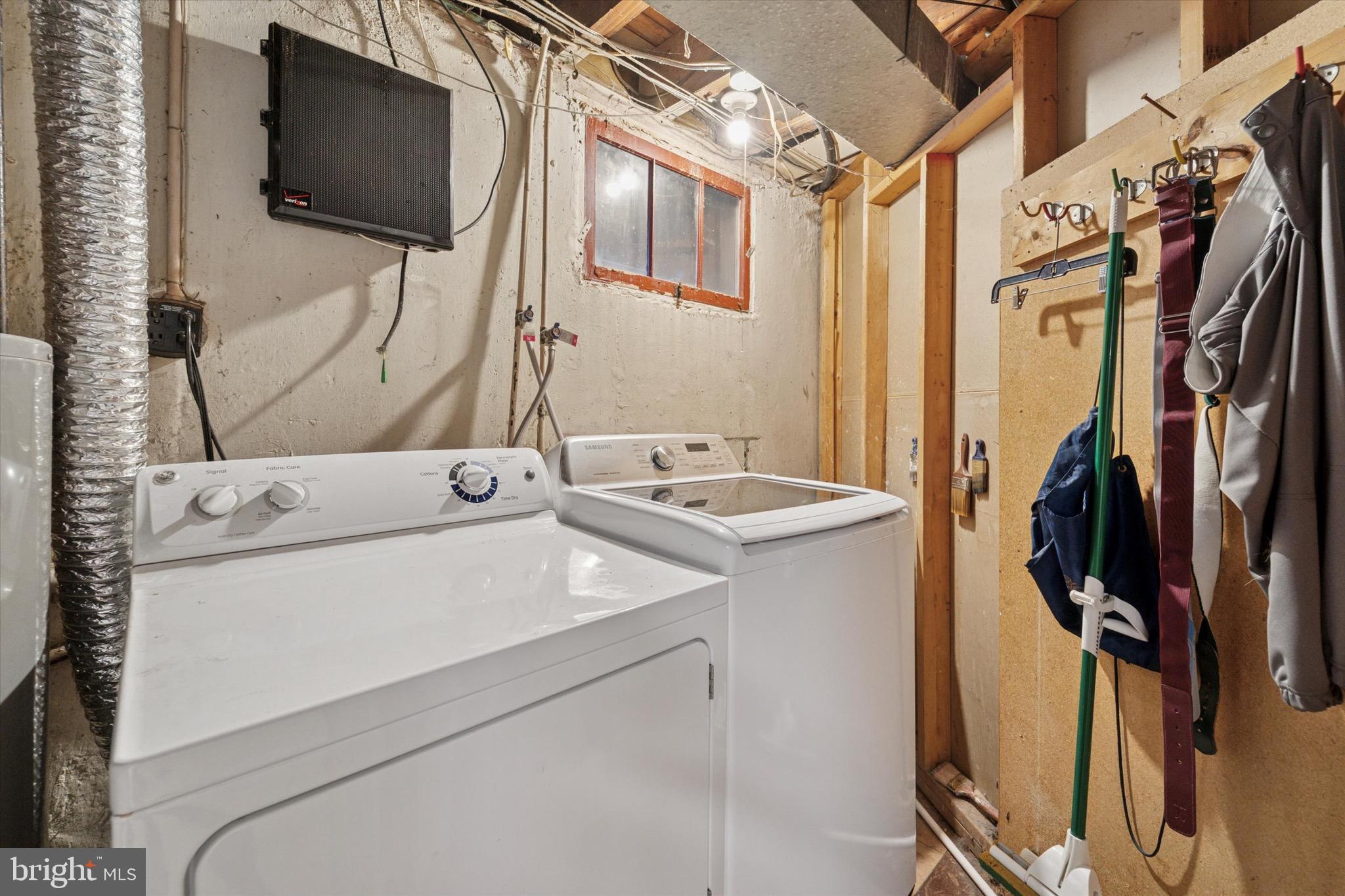 720 Swarthmorewood Lane Swarthmore, PA 19081 - Photo 25 of 25 a utility room with dryer and washer