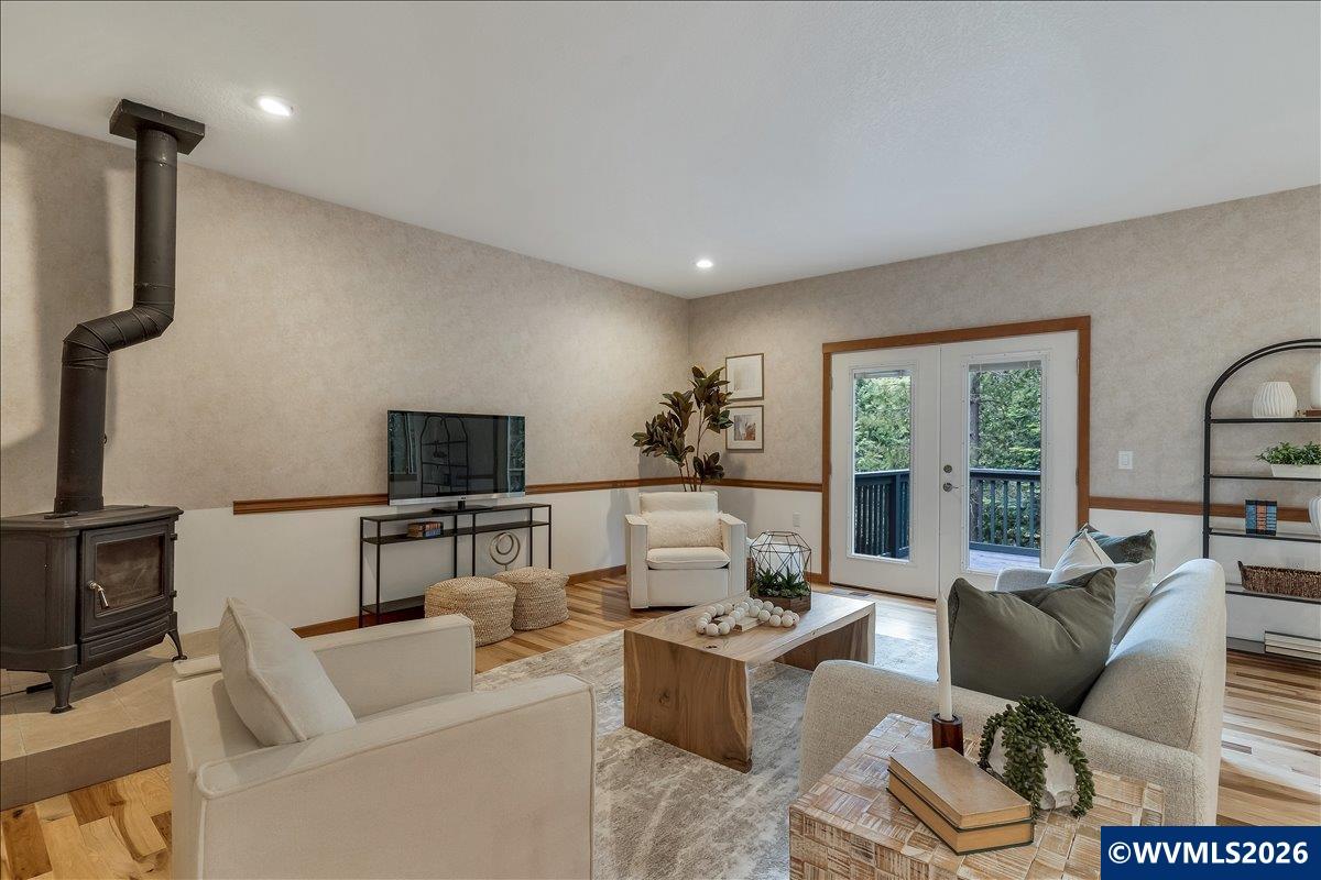 15577 Oakdale Road Dallas, OR 97338 - Photo 12 of 43