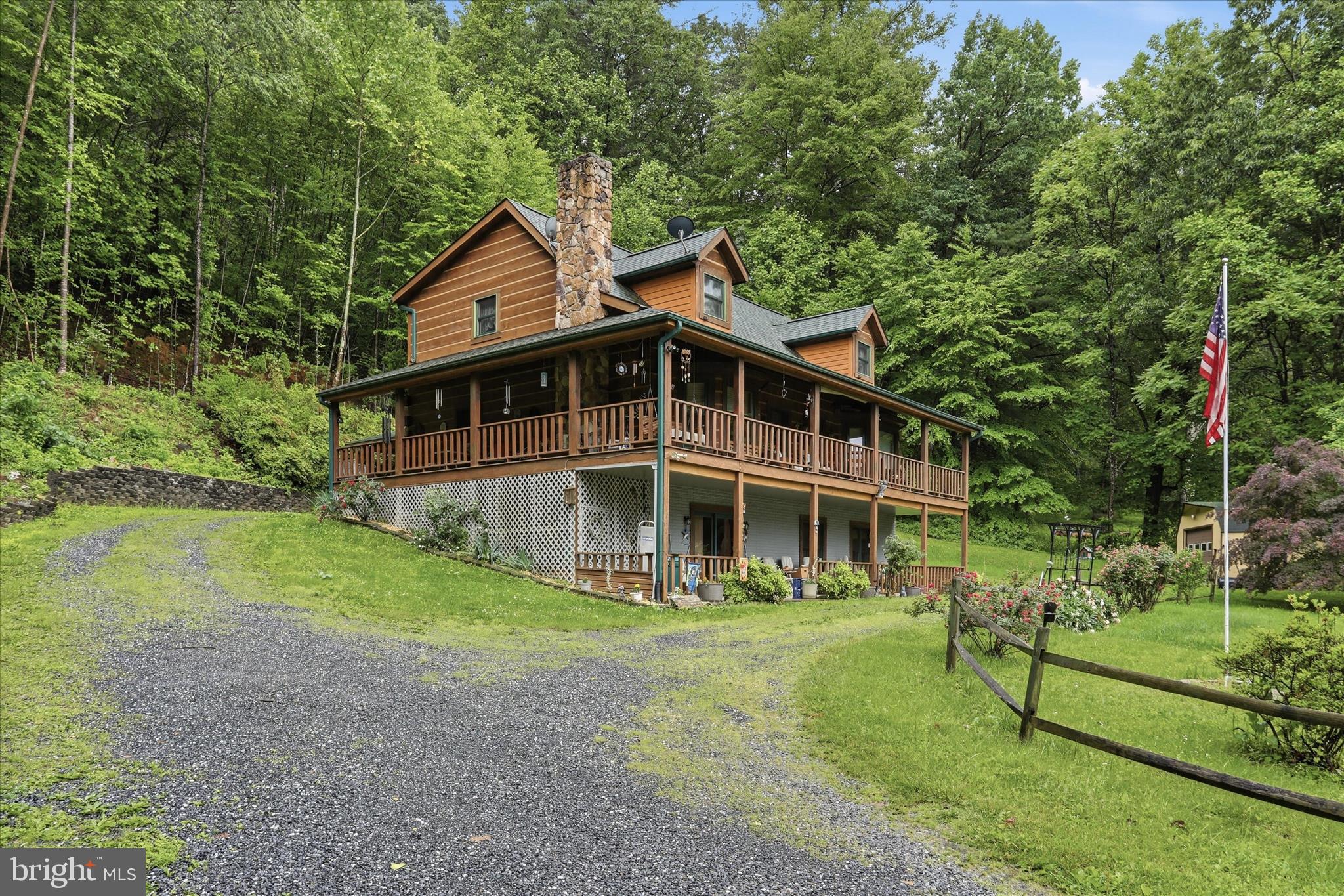 938 Lake Arrowhead Road Luray, VA 22835 - Photo 4 of 38