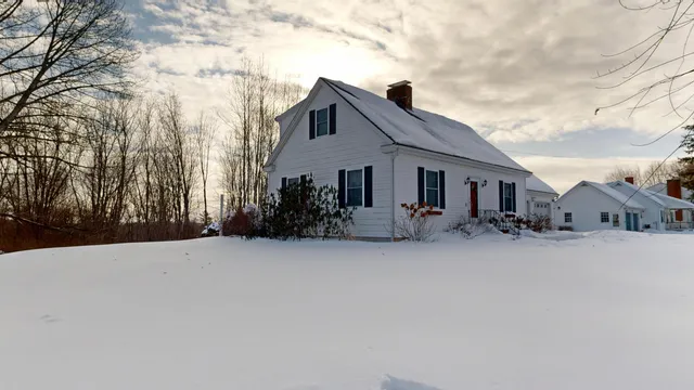 $397,500 | 578 Main Street, Monmouth, ME 04259