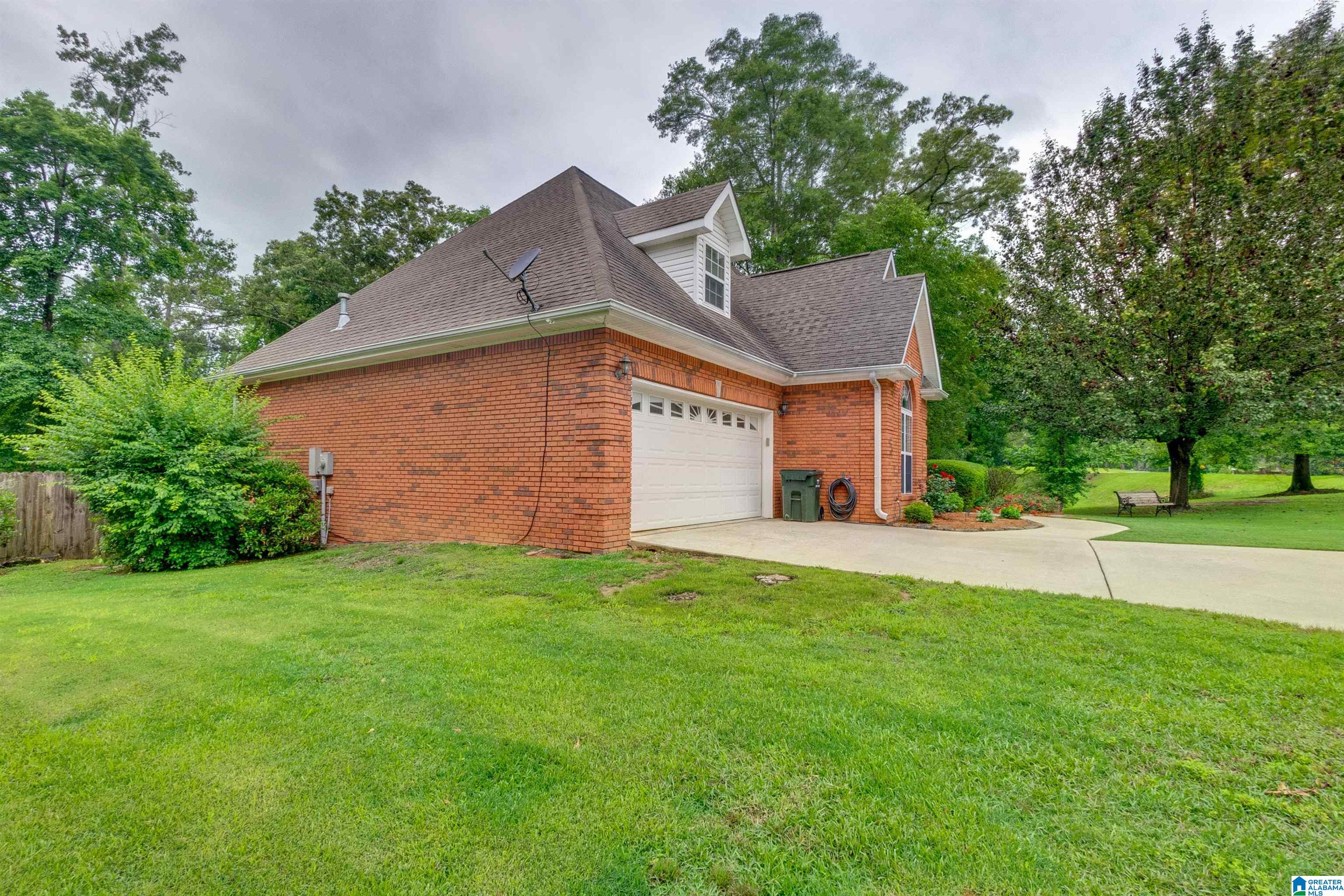 2565 Yellow Leaf Road Clanton, AL 35045 - Photo 5 of 53