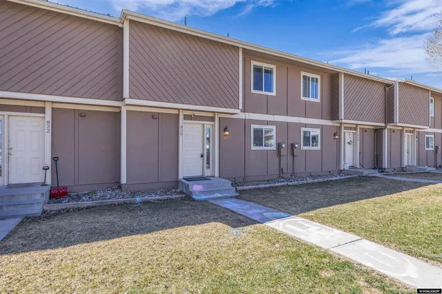 $165,000 | 820 Moccasin Lane, Rock Springs, WY 82901