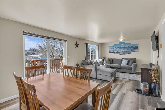 $165,000 | 820 Moccasin Lane, Rock Springs, WY 82901