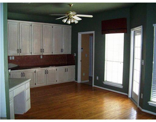 7677 Dallas Street Corpus Christi, TX 78413 - Photo 5 of 9