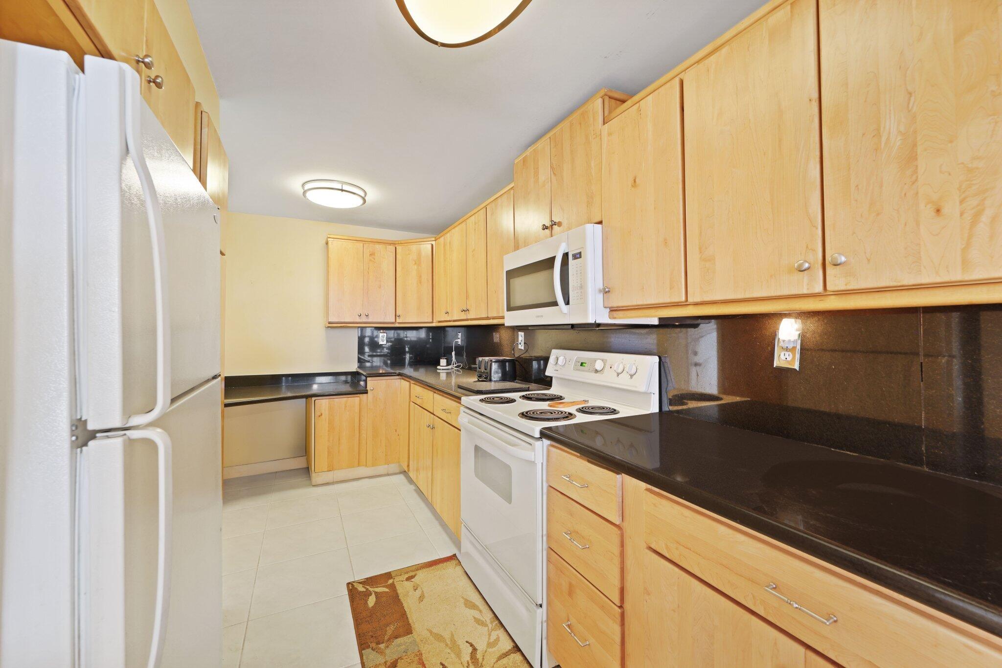 8 Royal Palm Way, Unit 103 Boca Raton, FL 33432 - Photo 10 of 53 8 Royal Palm Way - 26.jpg-SMALL