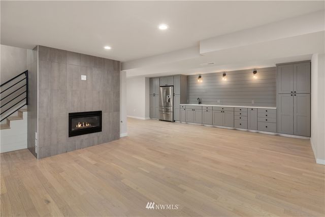 $1,475,000 | 8400 Northeast 190th Street, Bothell, WA 98011