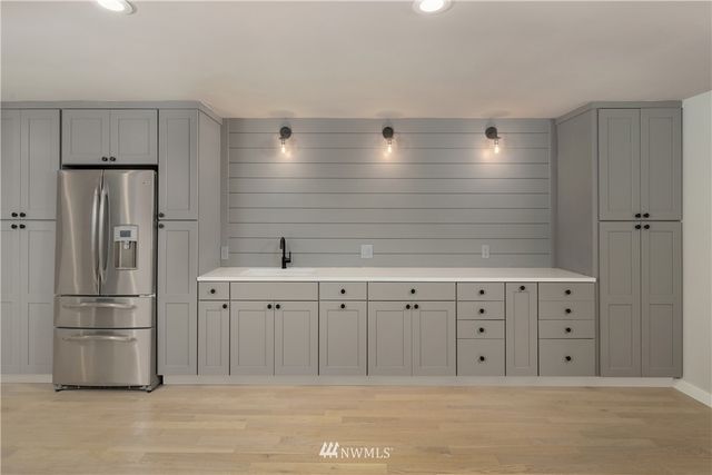 $1,475,000 | 8400 Northeast 190th Street, Bothell, WA 98011