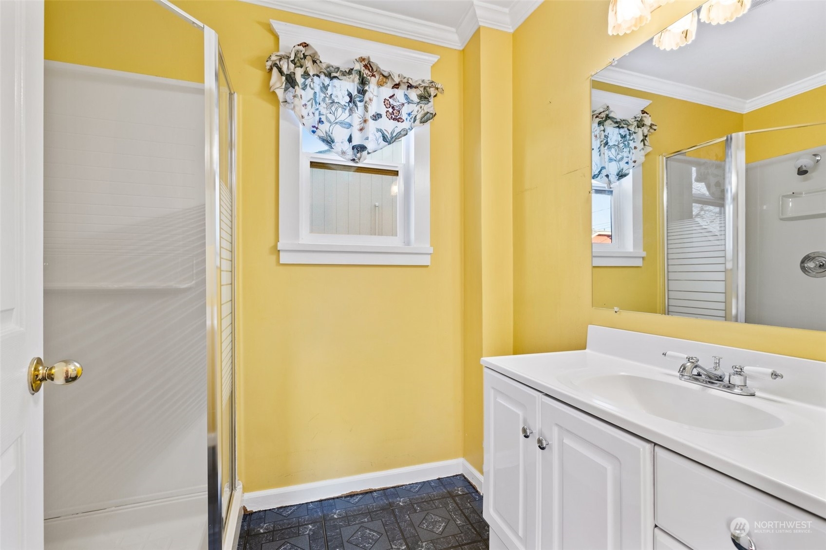 1720 Virginia Avenue Everett, WA 98201 - Photo 13 of 26