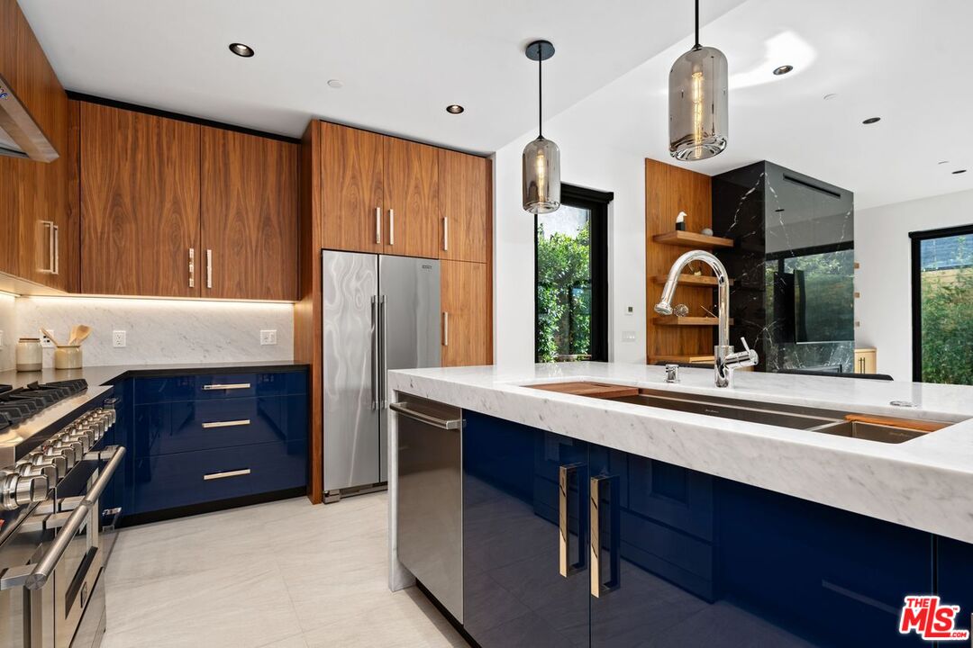 212 Bay Street, Unit 103 Santa Monica, CA 90405 - Photo 11 of 42