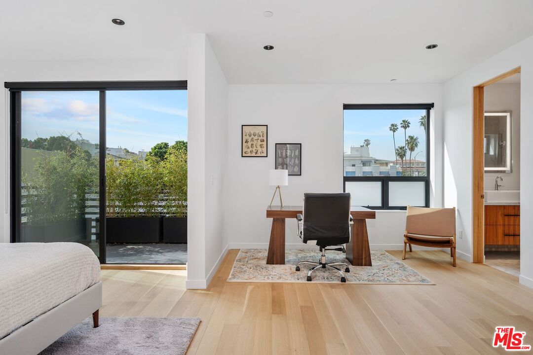 212 Bay Street, Unit 103 Santa Monica, CA 90405 - Photo 17 of 42