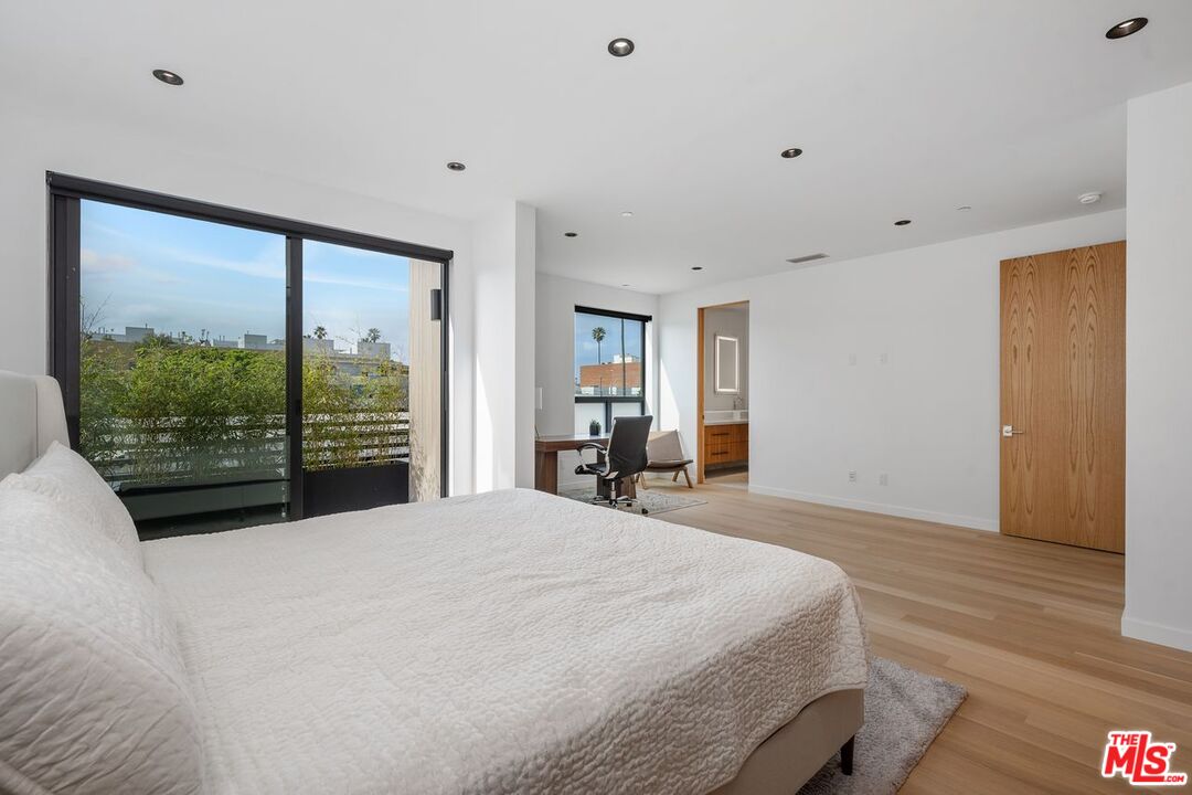 212 Bay Street, Unit 103 Santa Monica, CA 90405 - Photo 18 of 42