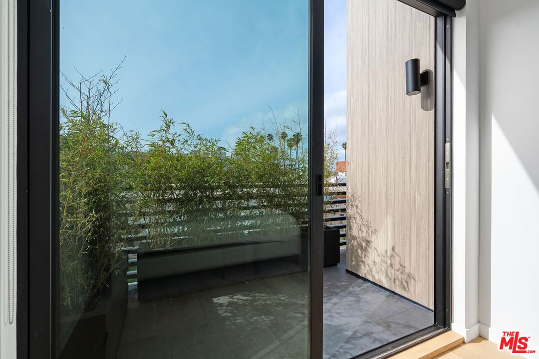 212 Bay Street, Unit 103 Santa Monica, CA 90405 - Photo 19 of 42