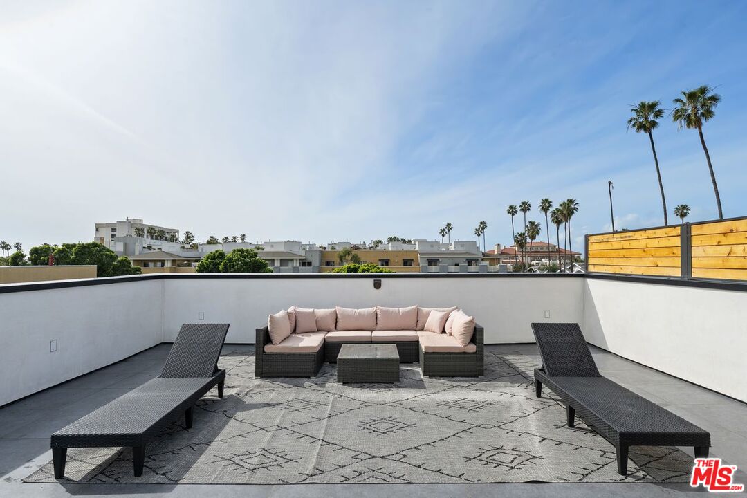 212 Bay Street, Unit 103 Santa Monica, CA 90405 - Photo 30 of 42