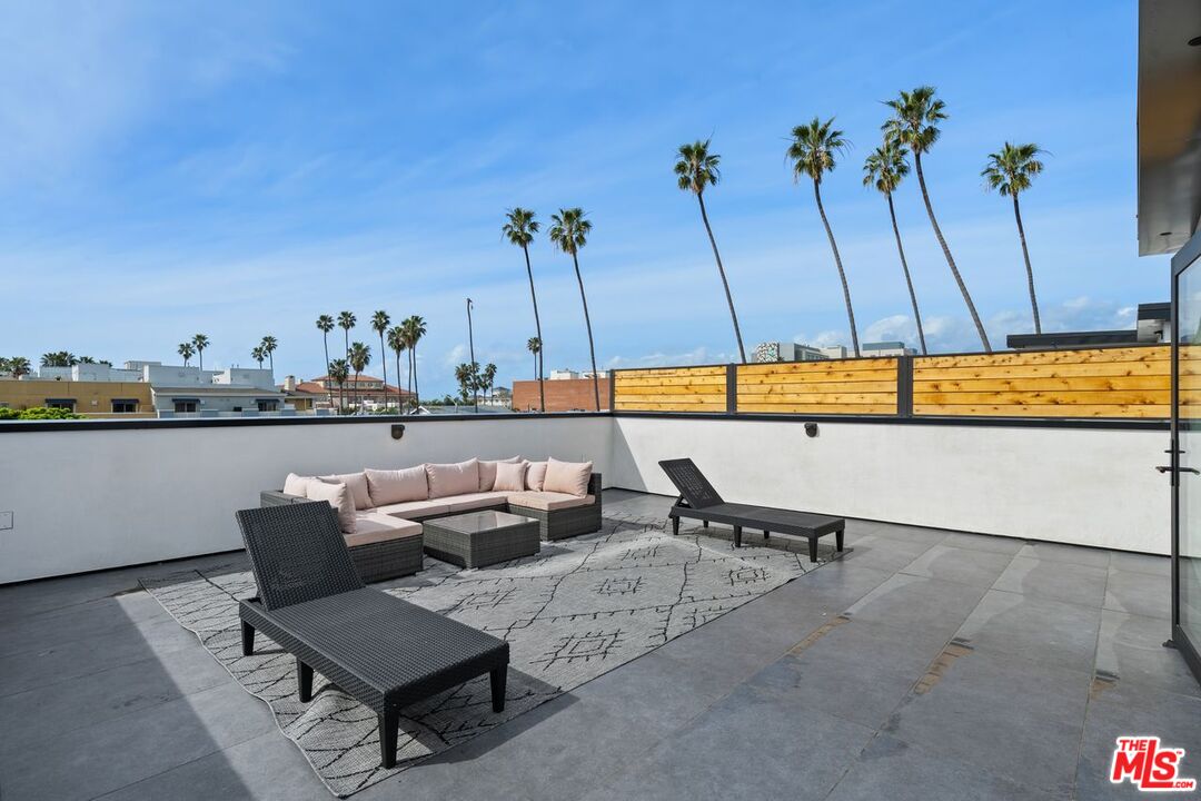 212 Bay Street, Unit 103 Santa Monica, CA 90405 - Photo 31 of 42