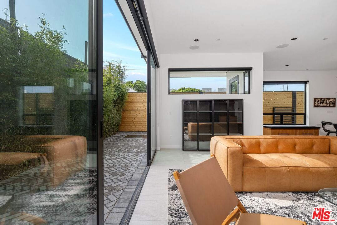 212 Bay Street, Unit 103 Santa Monica, CA 90405 - Photo 4 of 42