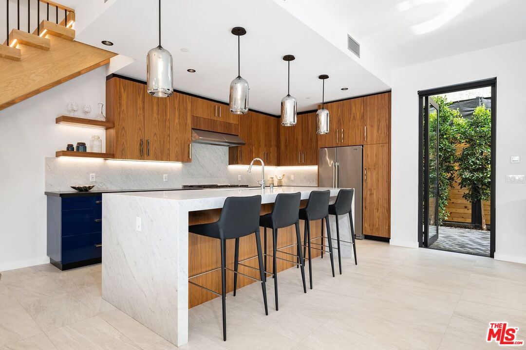 212 Bay Street, Unit 103 Santa Monica, CA 90405 - Photo 8 of 42