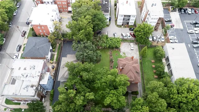 $159,000 | 3532 Wyandotte Street, Kansas City, MO 64111