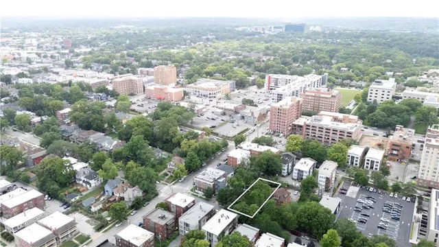 $159,000 | 3532 Wyandotte Street, Kansas City, MO 64111