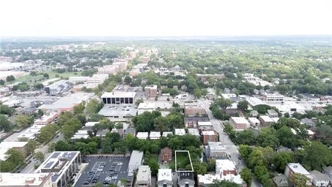 $159,000 | 3532 Wyandotte Street, Kansas City, MO 64111