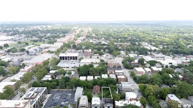 $159,000 | 3532 Wyandotte Street, Kansas City, MO 64111