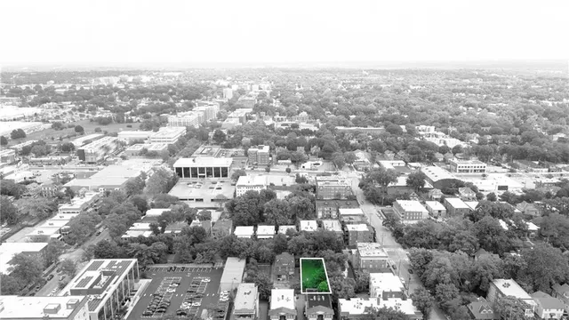 $159,000 | 3532 Wyandotte Street, Kansas City, MO 64111