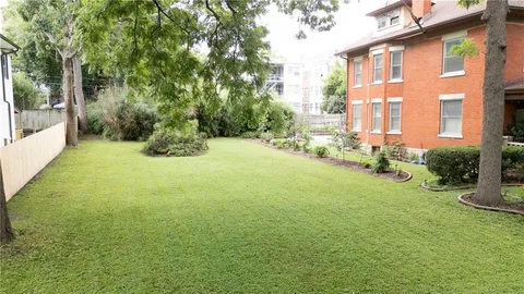 $159,000 | 3532 Wyandotte Street, Kansas City, MO 64111