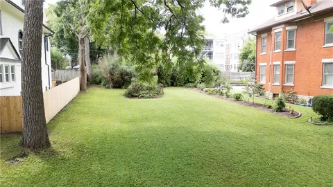 $159,000 | 3532 Wyandotte Street, Kansas City, MO 64111