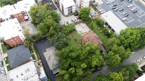 $159,000 | 3532 Wyandotte Street, Kansas City, MO 64111