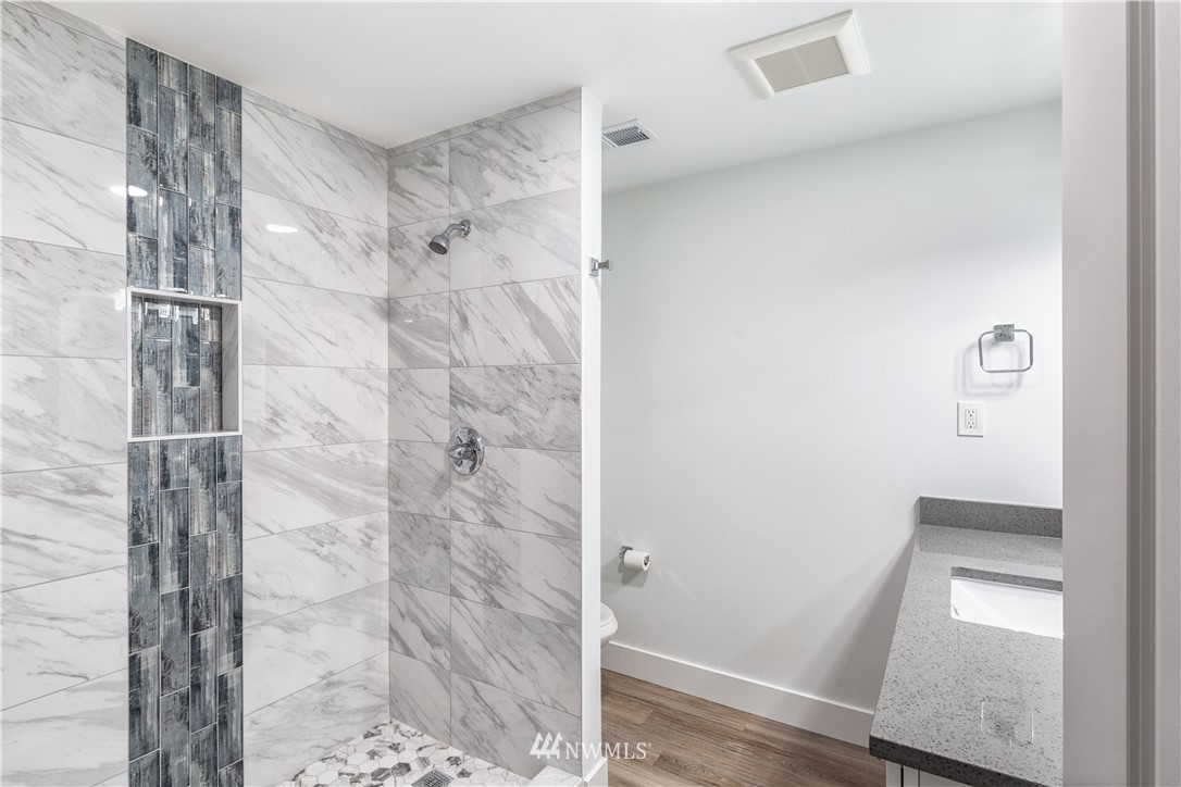 33114 Sultan Basin Road Sultan, WA 98294 - Photo 18 of 30 a bathroom with a shower
