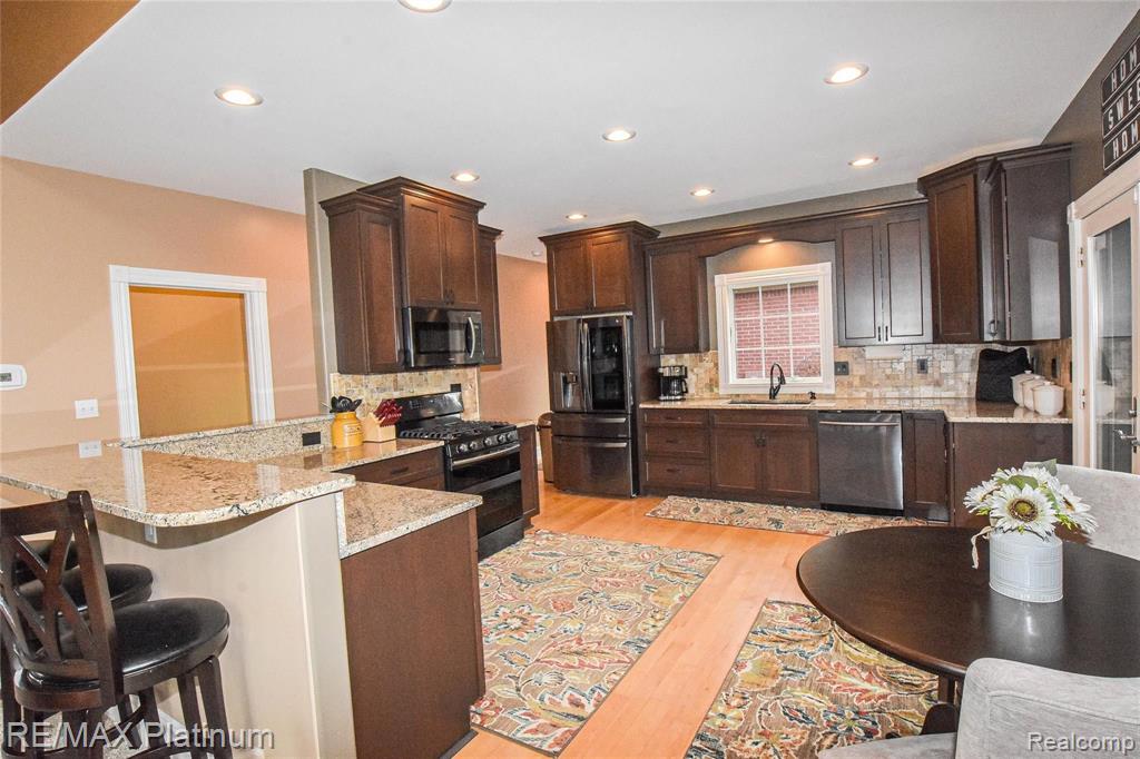 1410 Henderson Road Howell, MI 48855 - Photo 16 of 55