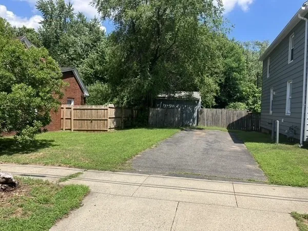 $3,500 | 55 Mandalay Road, Springfield, MA 01118