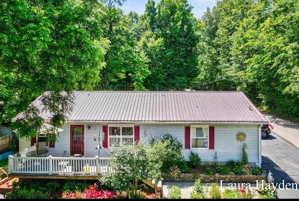 $285,000 | 6859 Paradise Park, Saranac, MI 48881