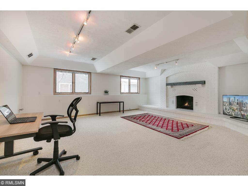 2210 Pine Island Road Minnetonka, MN 55305 - Photo 11 of 24