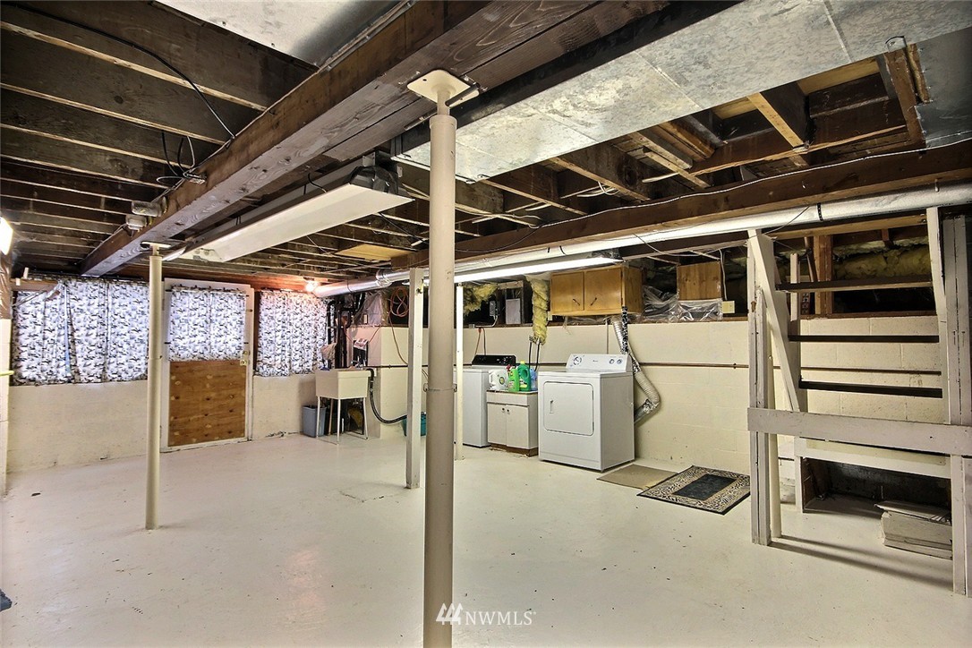 2018 Northeast 12th Street Renton, WA 98056 - Photo 14 of 17 Gallery Image 14