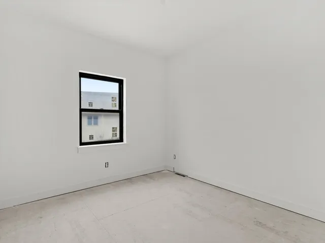 $519,700 | 947 Berenschot Trail, Cedar Grove, WI 53013