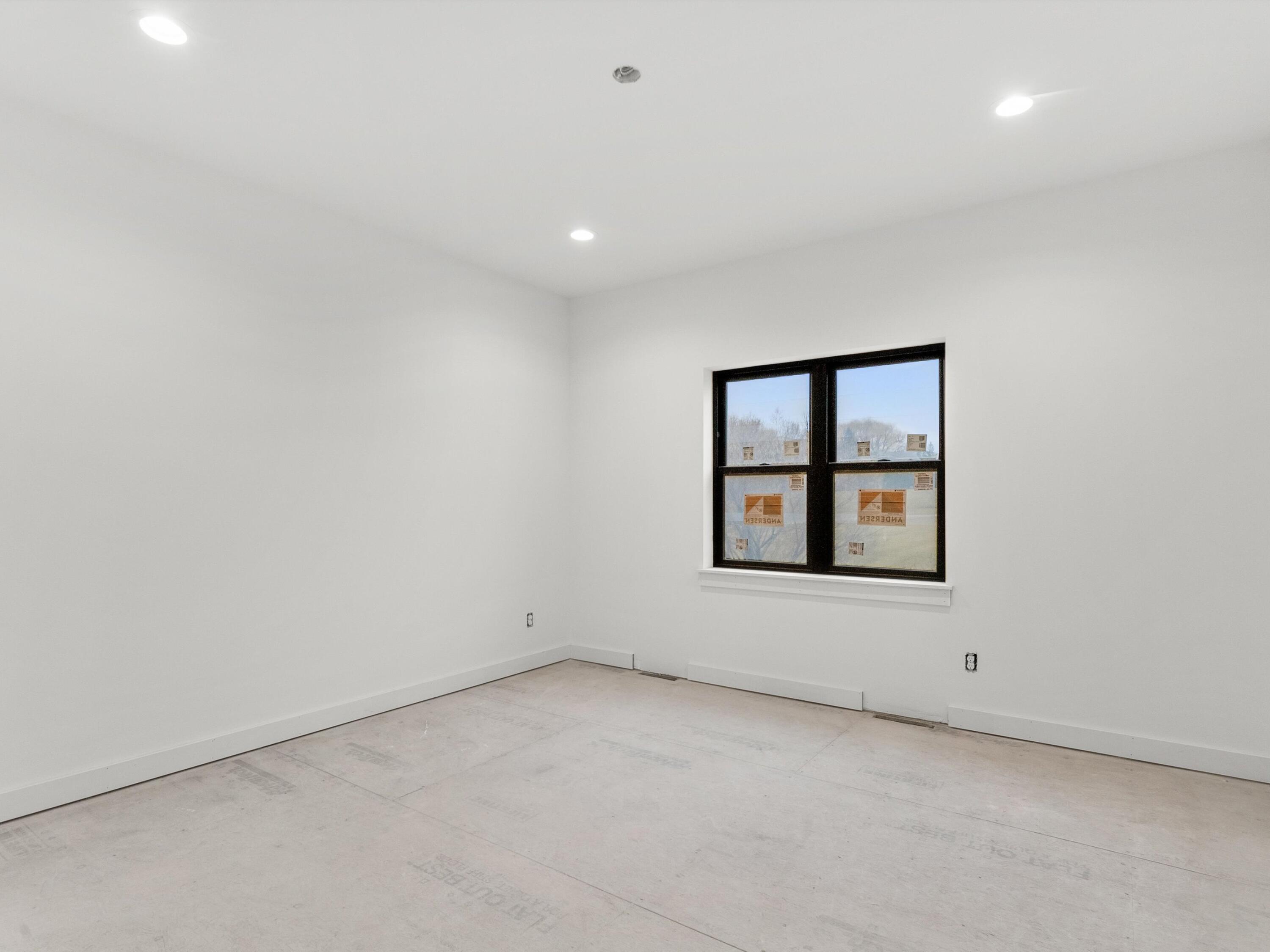 947 Berenschot Trail Cedar Grove, WI 53013 - Photo 10 of 25 Primary bedroom